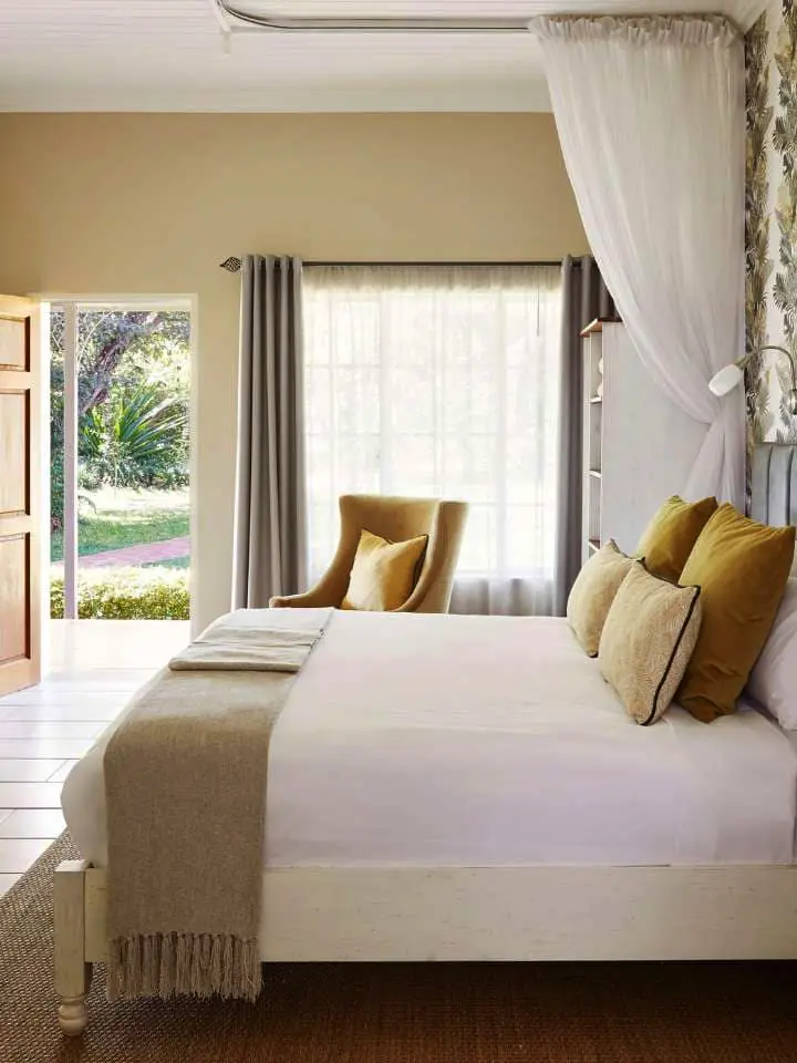 Luxury Botswana Safari Mokoro
