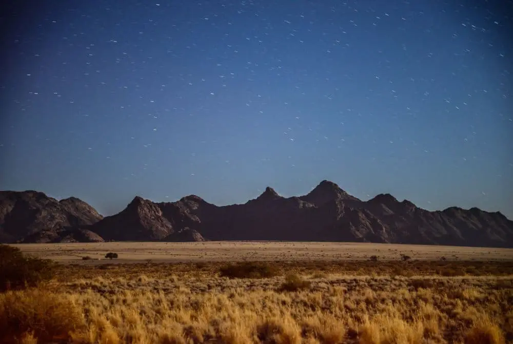 viaggi-namibia-mokoro-damaraland