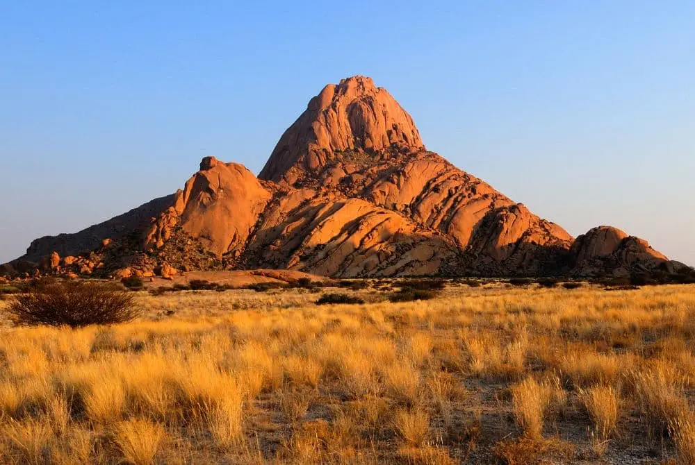 viaggi-namibia-mokoro-regione-centrale