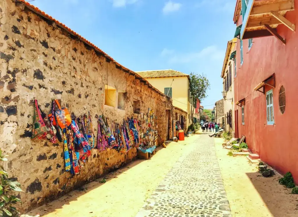 2-viaggi-in-senegal-isola di-goree-mokoro