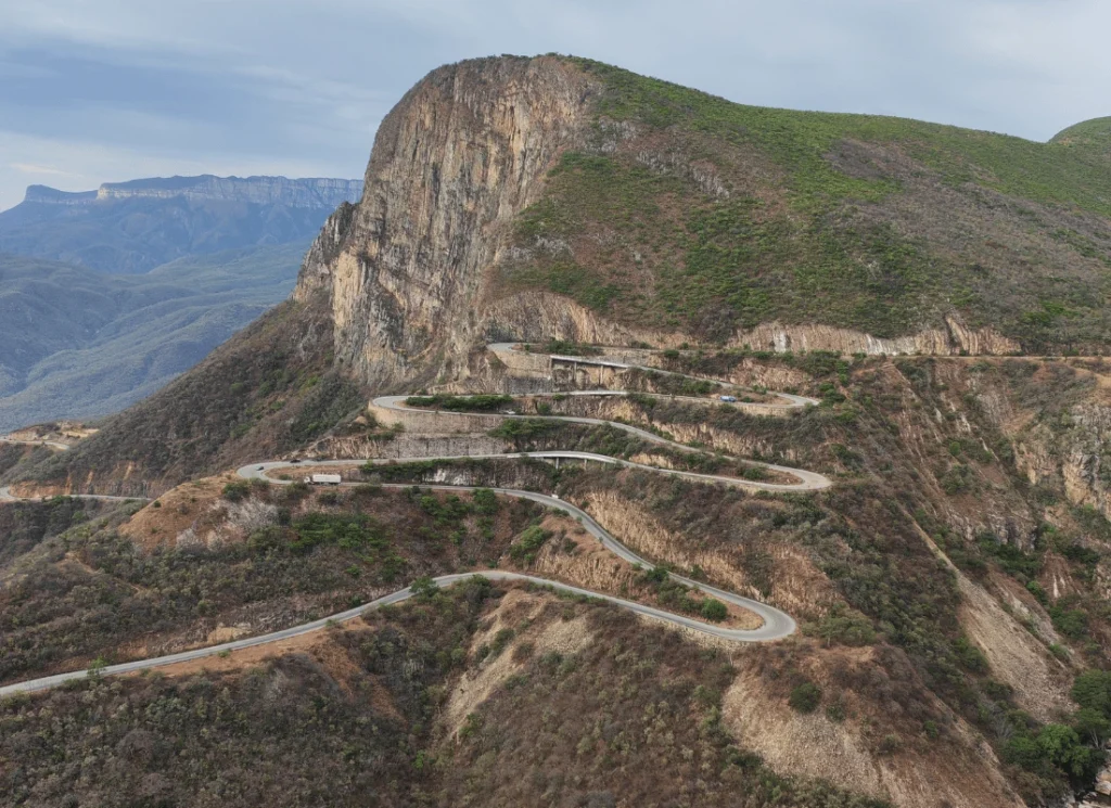 4 viaggi in angola serra da leba | Mokoro
