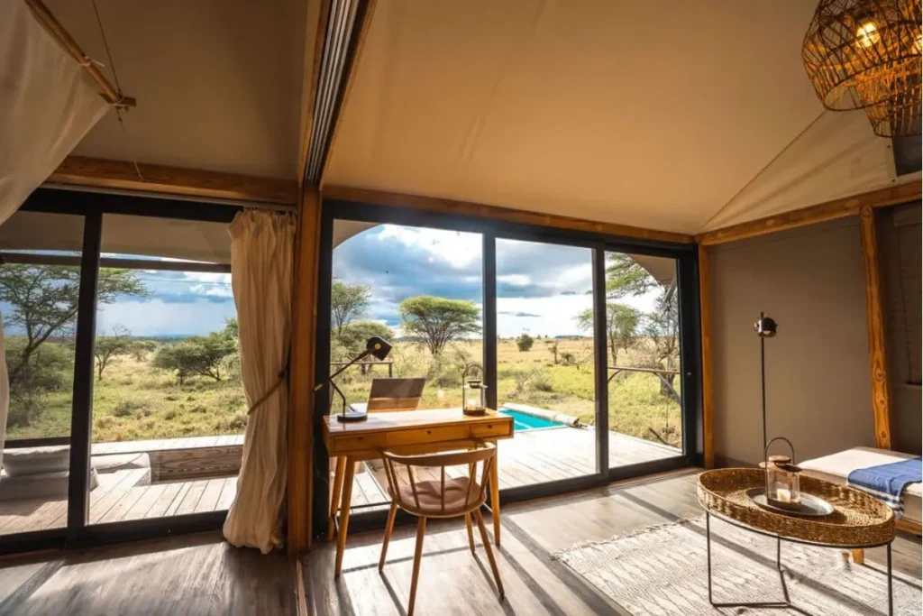 lodge-safari-tanzania- mokoro