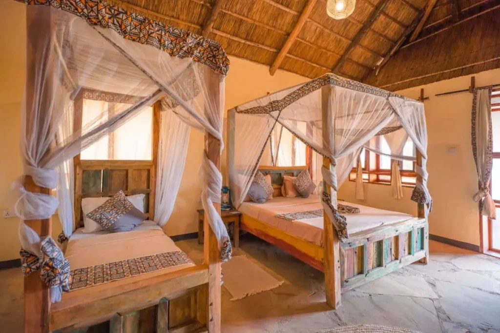 lodge-safari-tanzania-mokoro